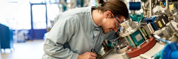 Senior Scientist – Device Design Controls to AZ