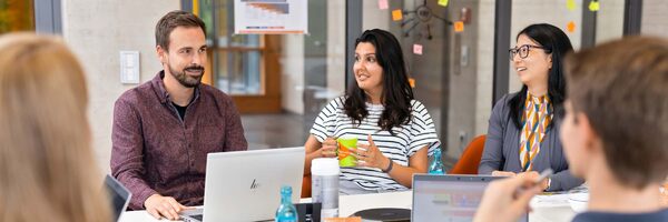 Customer & order specialist